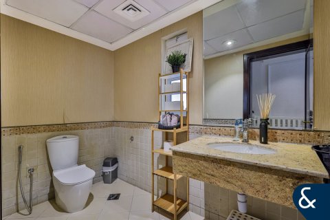 Купить виллу в Dubai Land, Дубай: 4 спальни, 394м², № 74498 - фото 8