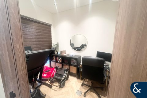 Купить виллу в Al Furjan, Дубай: 3 спальни, 166м², № 74489 - фото 12