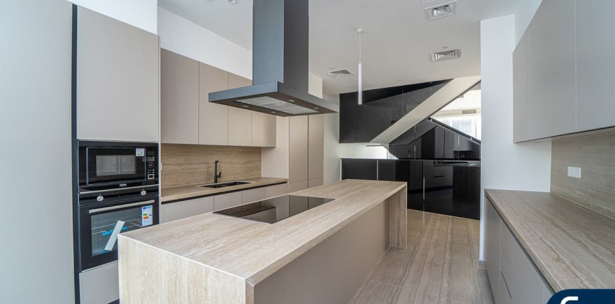 Villa à Al Barari, Dubai, 4 chambres, 460 m², № 91486