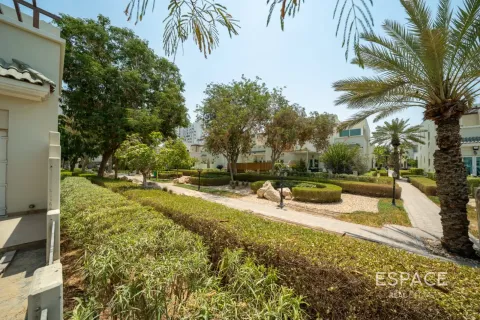Villa à Quortaj, Al Furjan, Dubai, 3 chambres, 283 m², № 122628 - photo 18