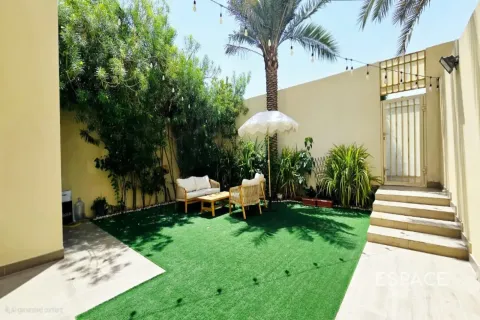 Villa in The Springs, Dubai 3 bedrooms, 228 sq.m. № 122623 - photo 19