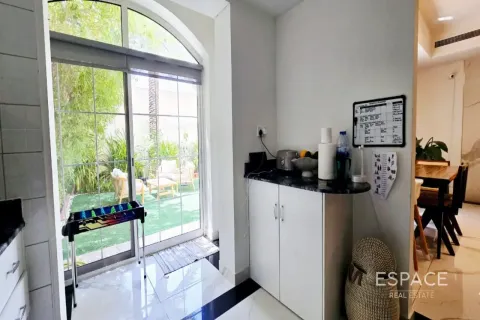 Villa in The Springs, Dubai 3 bedrooms, 228 sq.m. № 122623 - photo 11