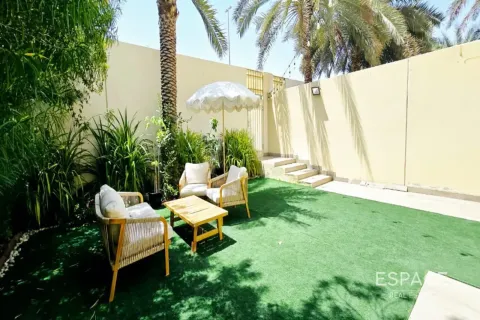Villa in The Springs, Dubai 3 bedrooms, 228 sq.m. № 122623 - photo 2