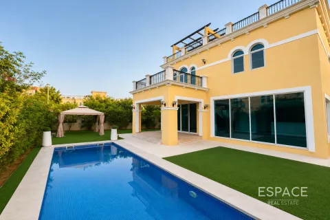 Villa à Legacy Nova Villas, Jumeirah Park, Dubai, 4 chambres, 455 m², № 122627