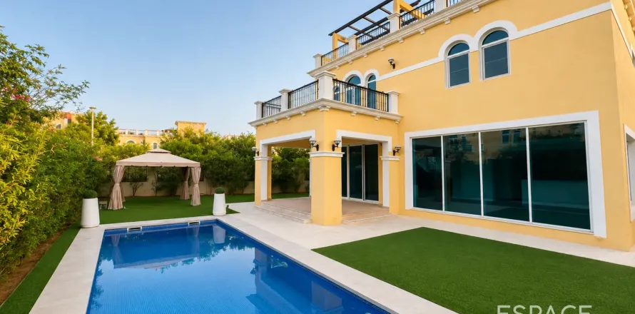 Villa in Legacy Nova Villas, Jumeirah Park, Dubai 4 bedrooms, 455 sq.m. № 122627