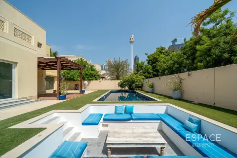 Villa à Meadows, Dubai, 5 chambres, 391 m², № 122622 - photo 20