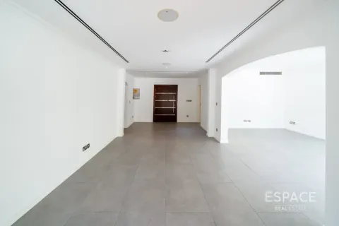 Villa à Meadows, Dubai, 5 chambres, 391 m², № 122622 - photo 6