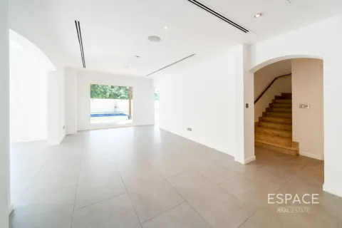 Villa à Meadows, Dubai, 5 chambres, 391 m², № 122622 - photo 4