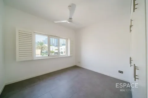 Villa à Meadows, Dubai, 5 chambres, 391 m², № 122622 - photo 17