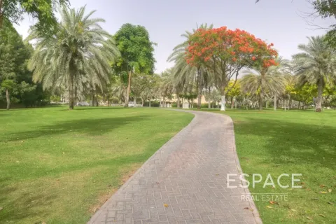 فيلا في البحيرات, دبي 6 غرف نوم , 569 م² رقم 122624 - صورة 10