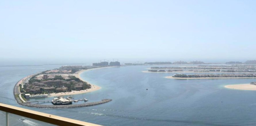 Apartment in EMAAR Beachfront, Dubai Harbour, Dubai 2 bedrooms, 128 sq.m. № 38285