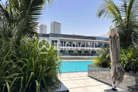Apartment in Jumeirah Village Circle, Dubai 2 bedrooms, 89 sq.m. № 38283 - photo 12