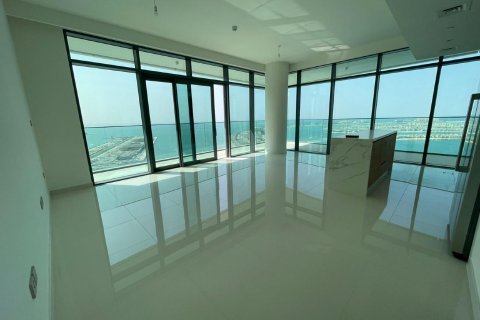 Apartment in EMAAR Beachfront, Dubai Harbour, Dubai 3 bedrooms, 180 sq.m. № 38282 - photo 23