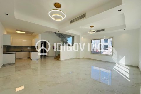 Снять в аренду виллу в District 10, Джумейра Вилладж Серкл, Дубай: 5 спален, 143м², № 38281 - фото 2