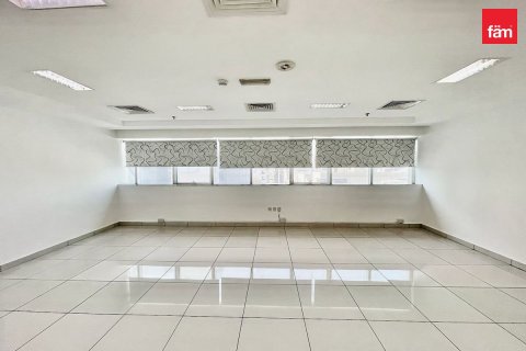 Снять в аренду офис в Аль-Барше, Дубай: 91м², № 96308 - фото 5
