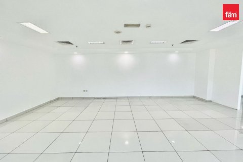 Снять в аренду офис в Аль-Барше, Дубай: 91м², № 96308 - фото 4