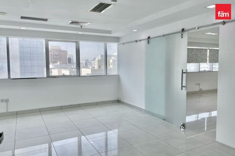 Снять в аренду офис в Аль-Барше, Дубай: 91м², № 96308 - фото 3