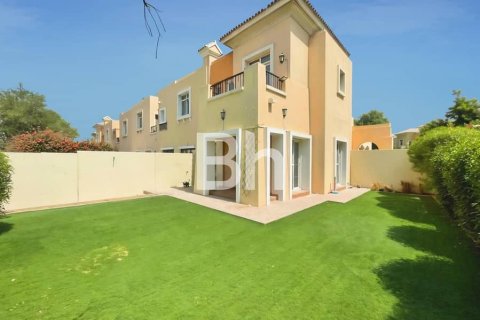 Villa in Arabian Ranches, Dubai 2 bedrooms, 267 sq.m. № 57765 - photo 1