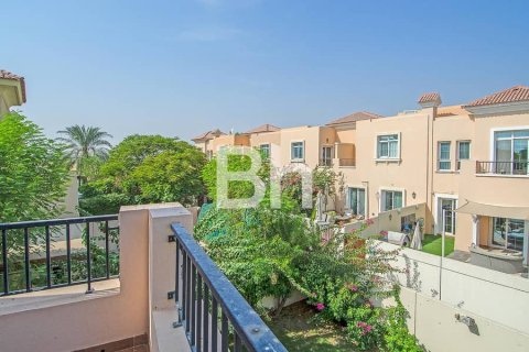 Villa in Arabian Ranches, Dubai 2 bedrooms, 267 sq.m. № 57765 - photo 9