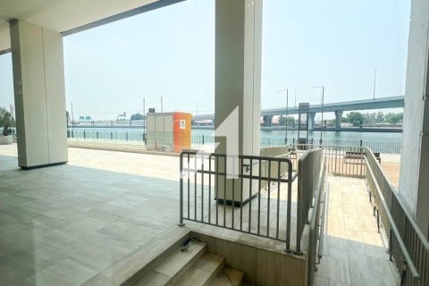 Magasin à Dubai, 246.5 m², № 12448 - photo 7