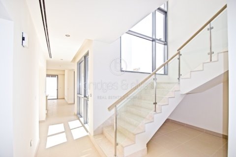 Villa en Dubai Hills Estate, Dubai, 3 dormitorios, 399.7 m², № 77254 - foto 14
