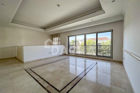 Villa en Dubai, 5 dormitorios, 702.4 m², № 7059 - foto 11