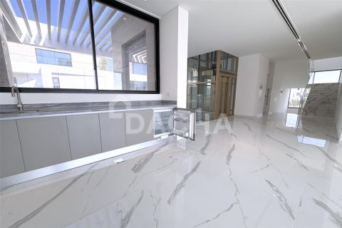 Villa in Al Barari, Dubai 6 bedrooms, 1237.8 sq.m. № 7057 - photo 12