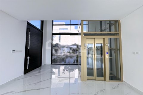 Villa in Al Barari, Dubai 6 bedrooms, 1237.8 sq.m. № 7057 - photo 6