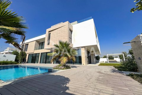 Villa in Al Barari, Dubai 6 bedrooms, 1237.8 sq.m. № 7061 - photo 1
