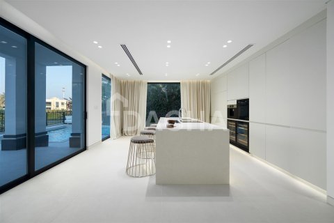 Villa en Dubai, 4 dormitorios, 492.4 m², № 7055 - foto 6