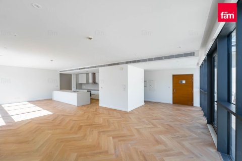 Duplex in Al Wasl, Dubai 4 bedrooms, 411.9 sq.m. № 3806 - photo 5