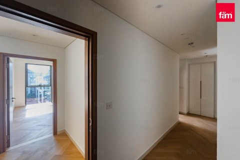 Duplex in Al Wasl, Dubai 4 bedrooms, 411.9 sq.m. № 3806 - photo 13