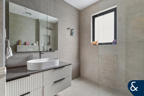 Villa in Jumeirah Islands, Dubai 5 bedrooms, 567 sq.m. № 98171 - photo 14