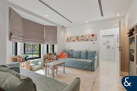 Villa in Jumeirah Islands, Dubai 5 bedrooms, 567 sq.m. № 98171 - photo 12