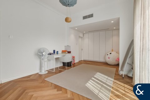 Villa in Jumeirah Islands, Dubai 5 bedrooms, 567 sq.m. № 98171 - photo 30