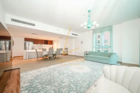 Снять в аренду квартиру в La Mer, Джумейра, Дубай: 3 спальни, 193м², № 100575 - фото 6