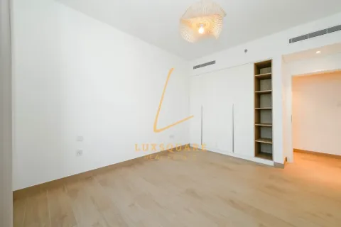 Снять в аренду квартиру в La Mer, Джумейра, Дубай: 3 спальни, 193м², № 100575 - фото 17