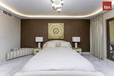 Apartment in Palm Jumeirah, Dubai 3 bedrooms, 216.3 sq.m. № 60347 - photo 14