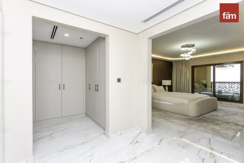 Apartment in Palm Jumeirah, Dubai 3 bedrooms, 216.3 sq.m. № 60347 - photo 12