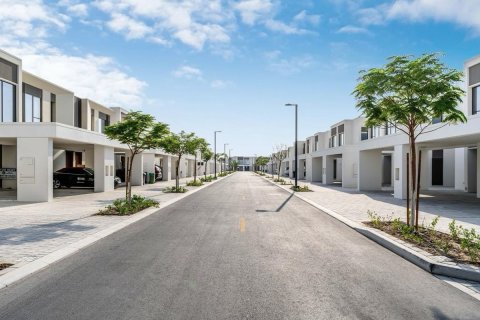 Adosado en Dubai, 3 dormitorios, 174 m², № 60346 - foto 7