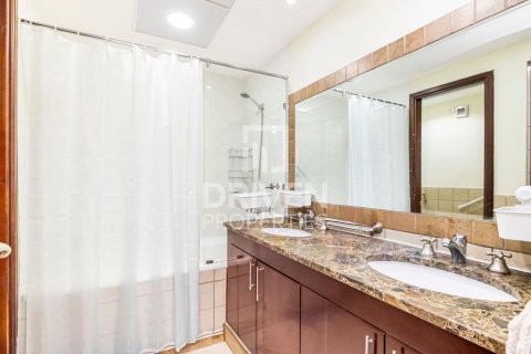 Apartamento en Dubai Festival City, Dubai, 3 dormitorios, 247.31 m², № 138493 - foto 13