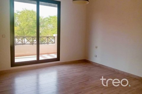 Снять в аренду таунхаус в Al Salam, Мудон, Дубай: 4 спальни, 371.15м², № 134564 - фото 6