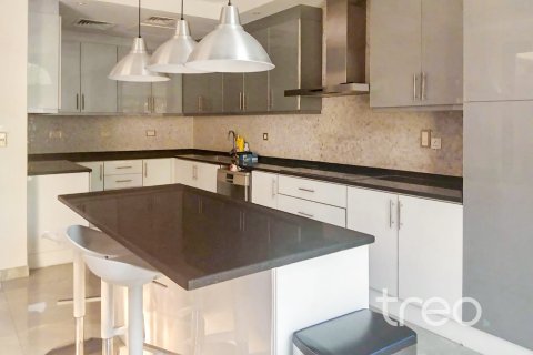 Снять в аренду таунхаус в Al Salam, Мудон, Дубай: 4 спальни, 371.15м², № 134564 - фото 11