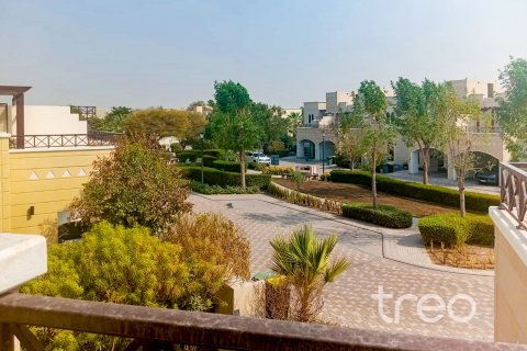 Снять в аренду таунхаус в Al Salam, Мудон, Дубай: 4 спальни, 371.15м², № 134564 - фото 2