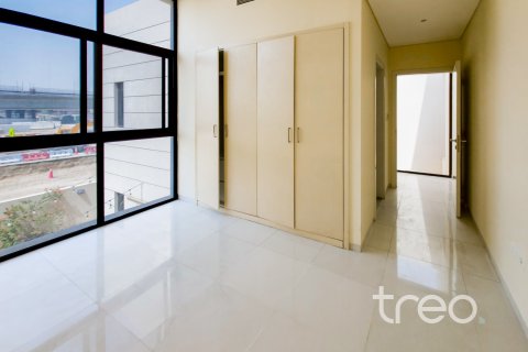 Townhouse in DAMAC Hills (Akoya by DAMAC), Dubai 4 bedrooms, 390.01 sq.m. № 134549 - photo 9