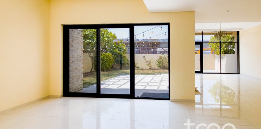 Townhouse in DAMAC Hills (Akoya by DAMAC), Dubai 4 bedrooms, 390.01 sq.m. № 134549
