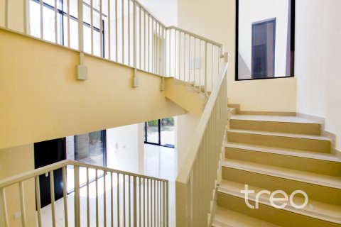 Townhouse in DAMAC Hills (Akoya by DAMAC), Dubai 4 bedrooms, 390.01 sq.m. № 134549 - photo 12