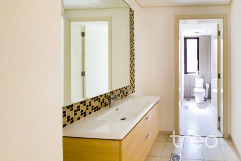 Townhouse in DAMAC Hills (Akoya by DAMAC), Dubai 4 bedrooms, 390.01 sq.m. № 134549 - photo 15