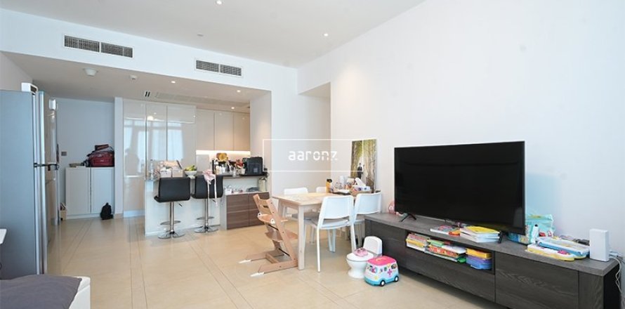 Apartment in Dubai Marina, Dubai 2 bedrooms, 112.1 sq.m. № 52542