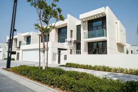 Villa in District One, Mohammed Bin Rashid City, Dubai 5 bedrooms, 793 sq.m. № 73068 - photo 11